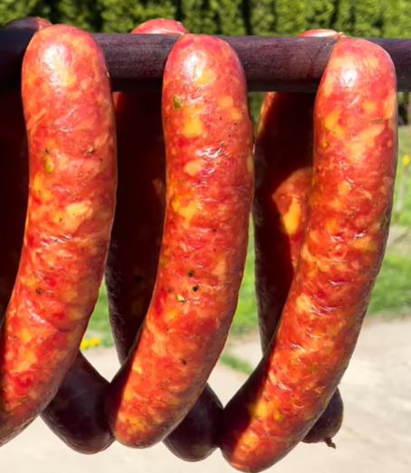 kiełbasa z mozzarellą i jalapeno